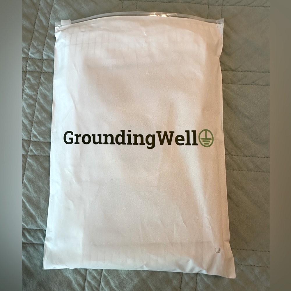 GroundingWell Bedsheet- NWOT